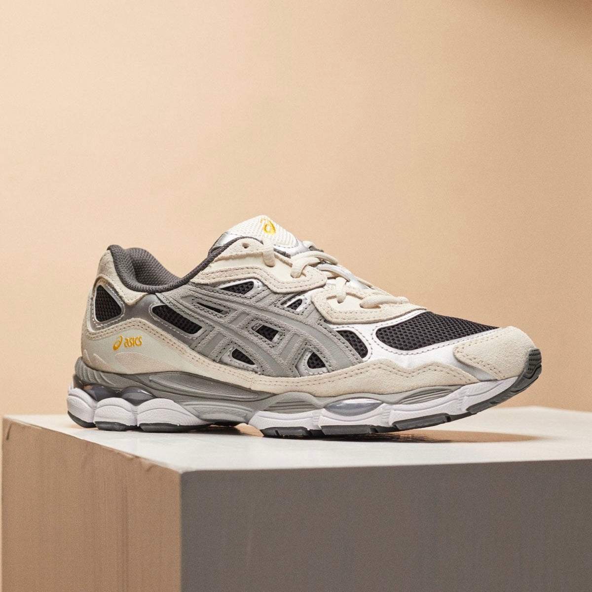ASICS GEL-NYC Black/Clay Grey