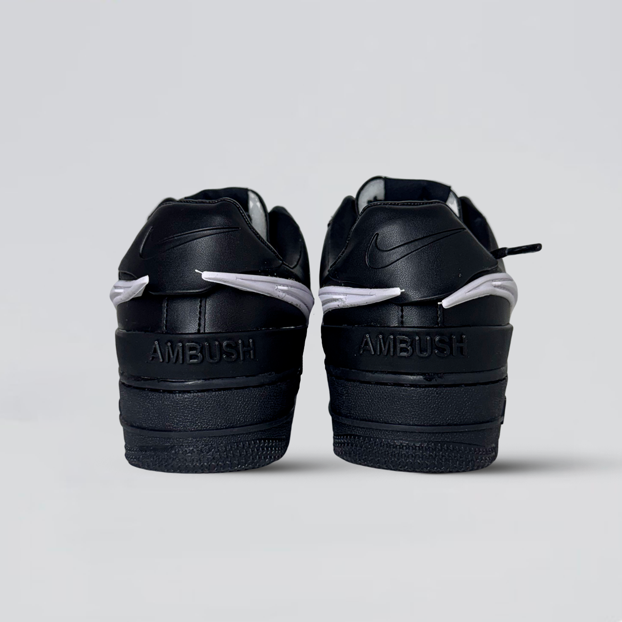 AF1 Ambush Preto/Preto/Branco