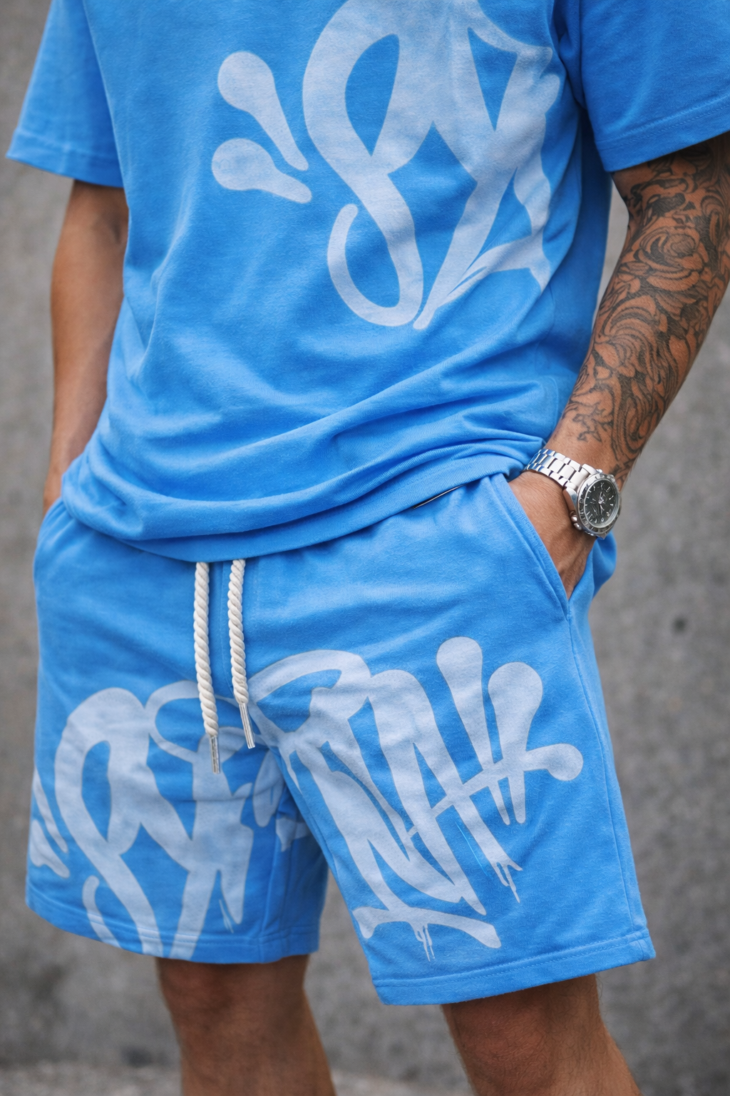 Conjunto Camiseta e Bermuda Syna World azul