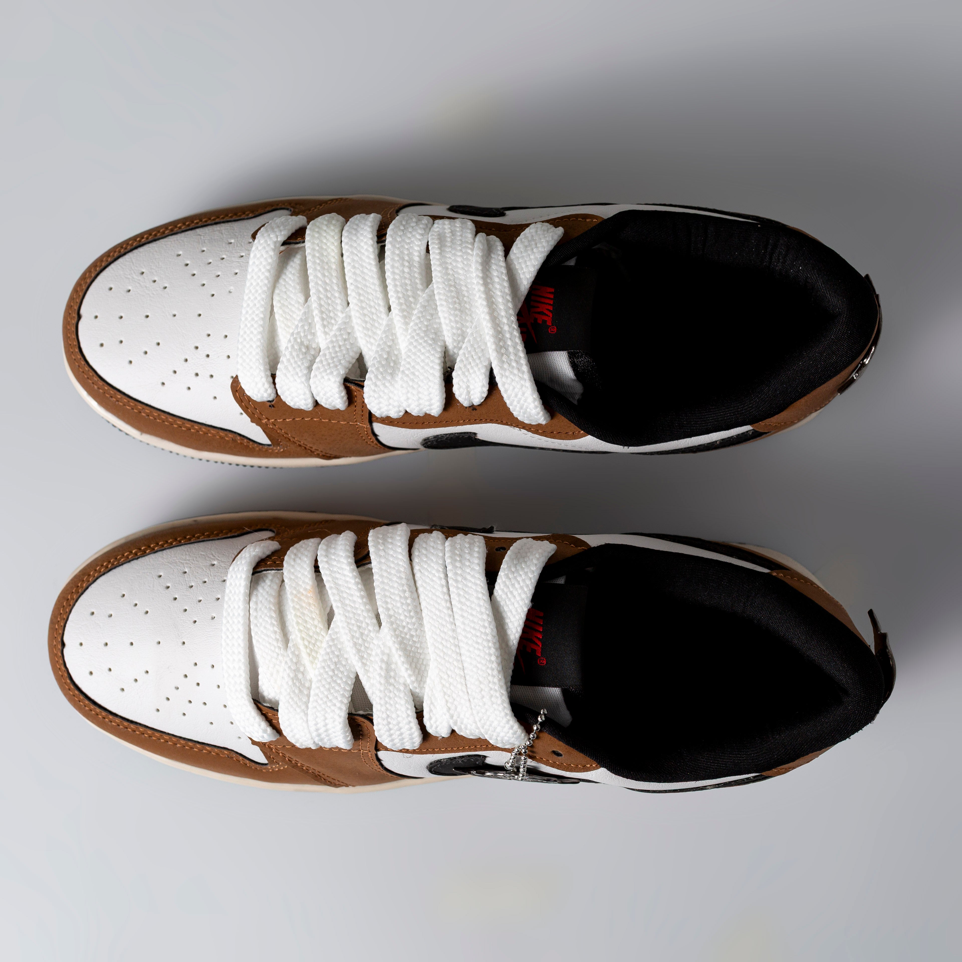 NK Air Jordan Low Mocha (Edição limitada)