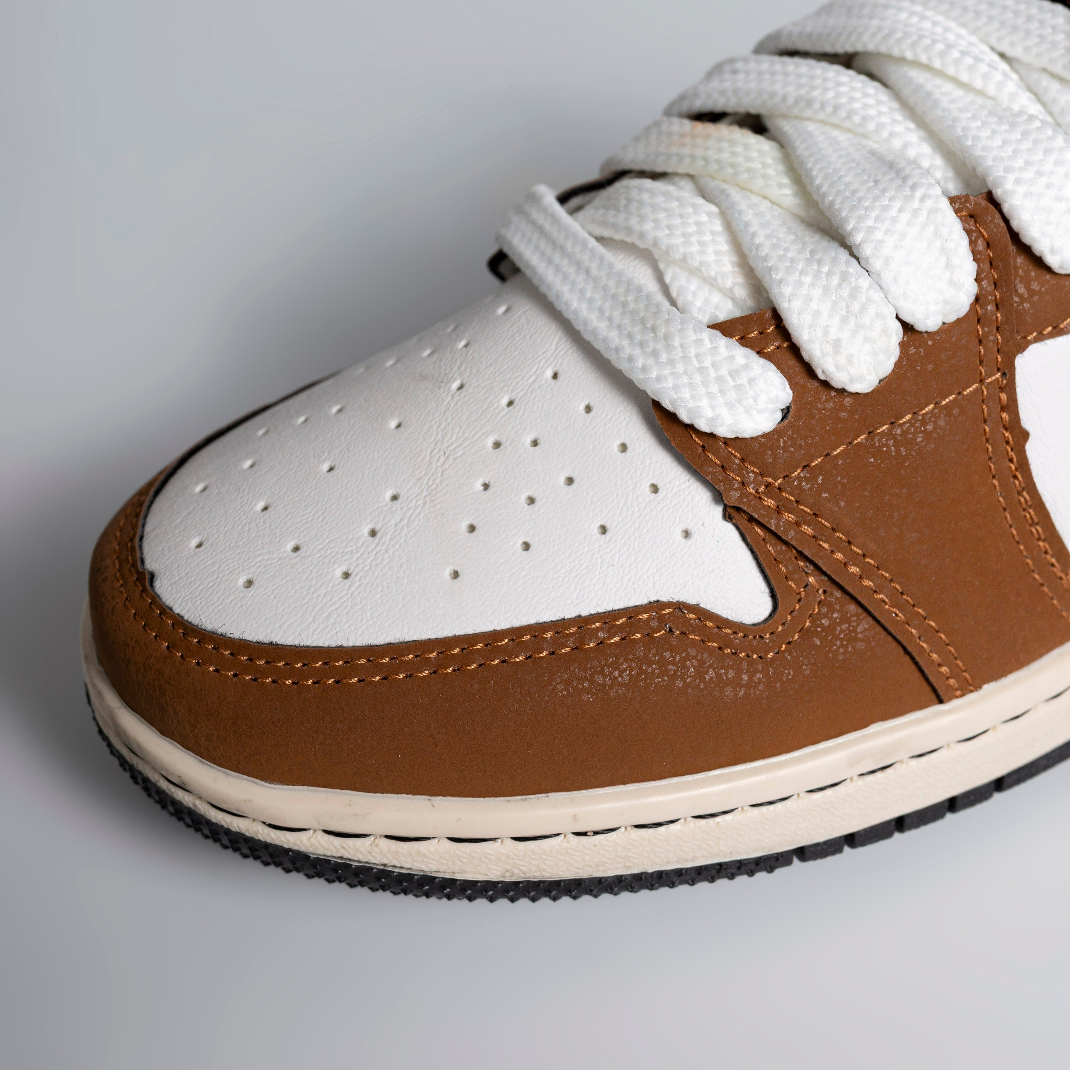 NK Air Jordan Low Mocha (Edição limitada)