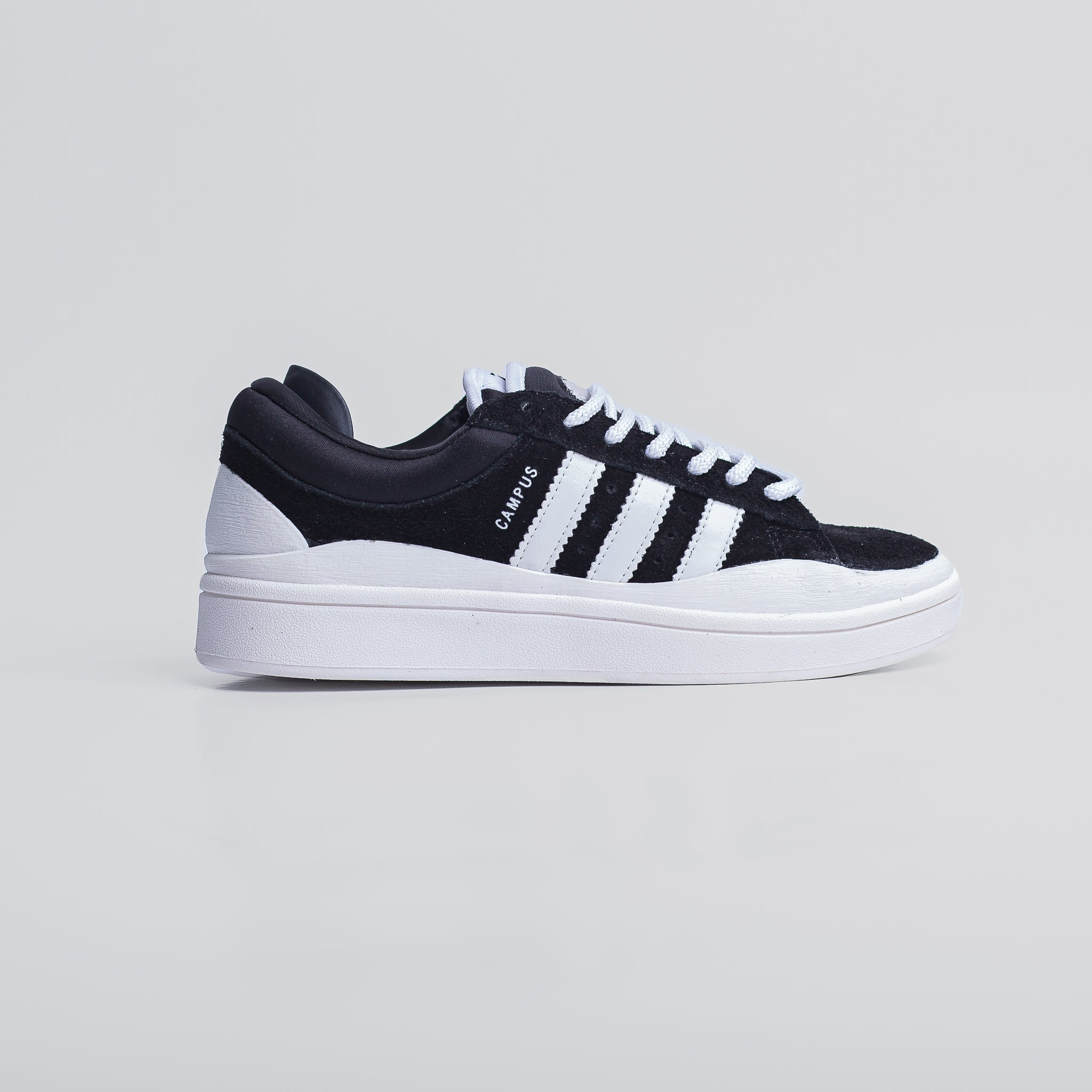 Adds Campus Bad Bunny Preto