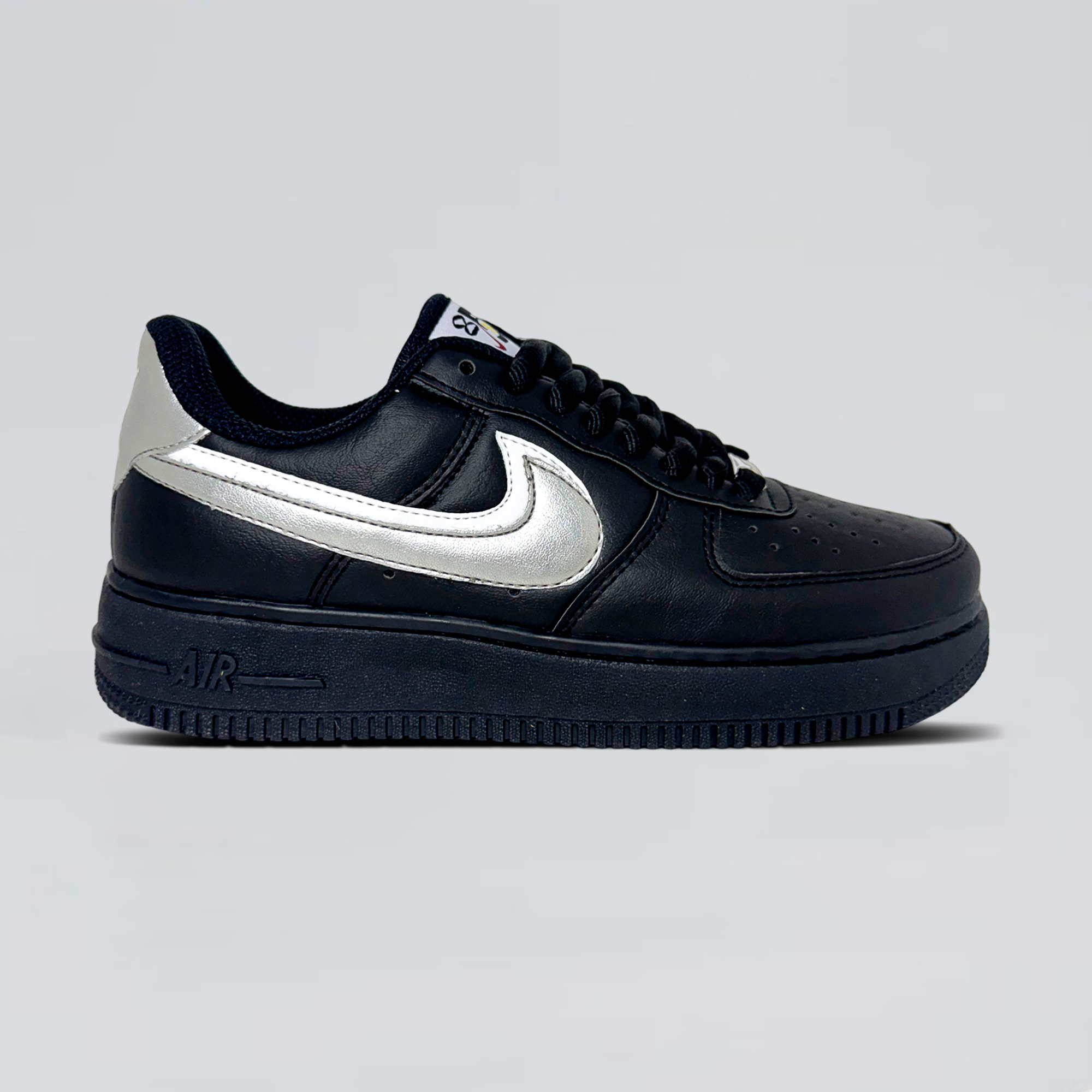 NK AF1 PRETO PRATA