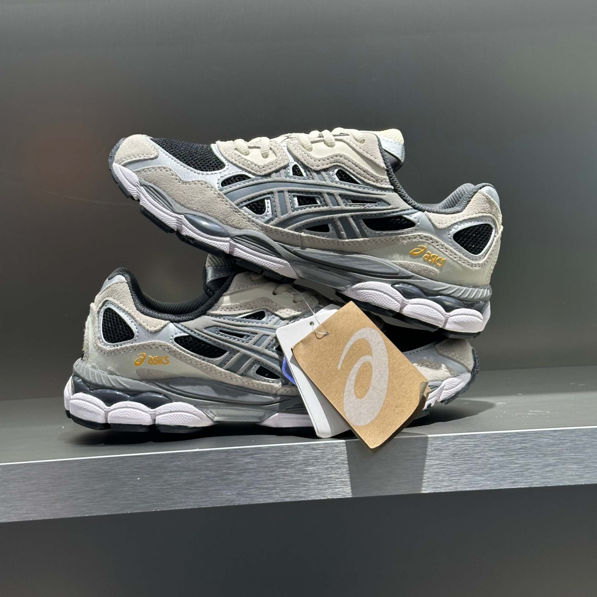 ASICS GEL-NYC Black/Clay Grey