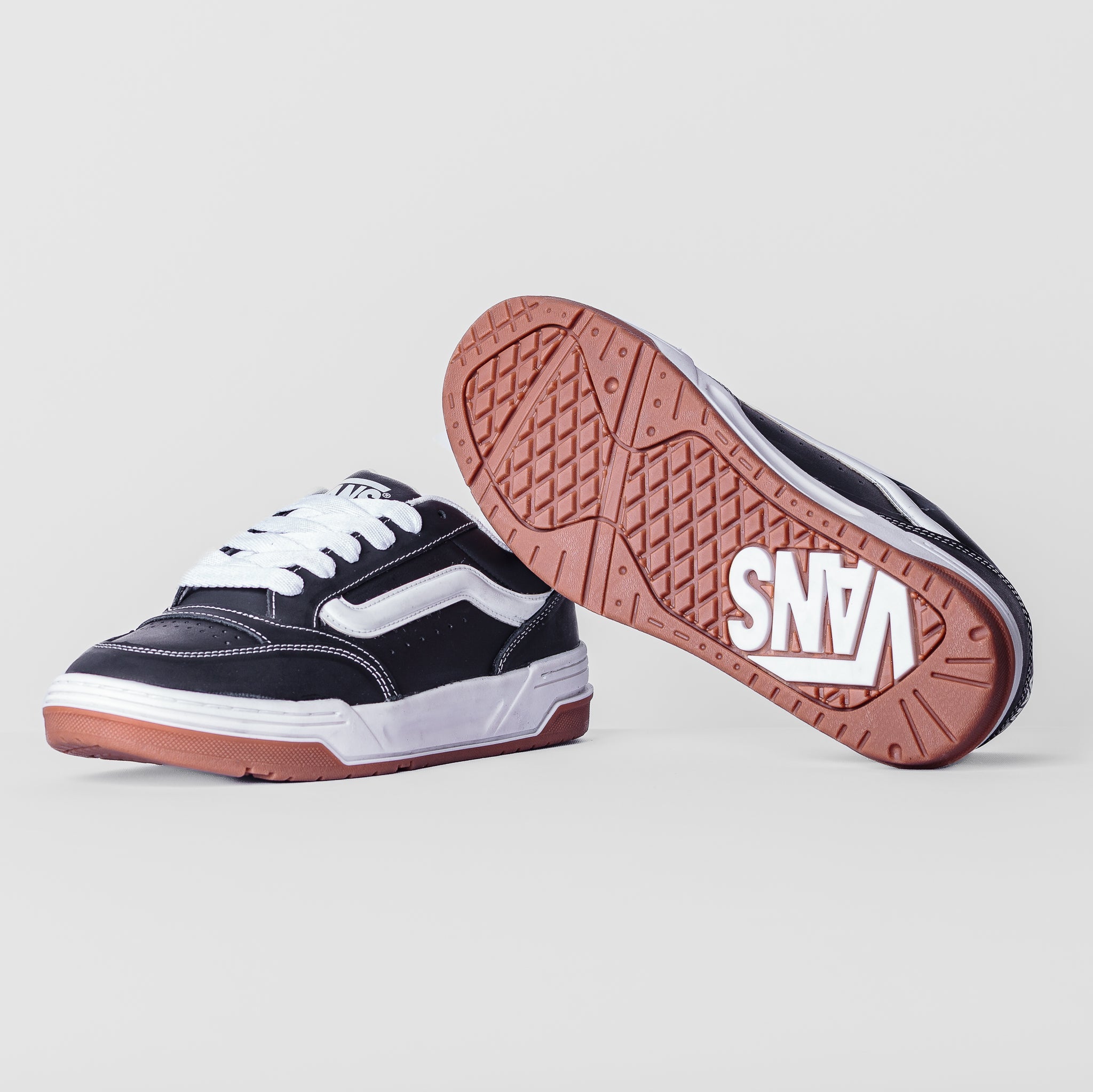 VNS Hylane Black White