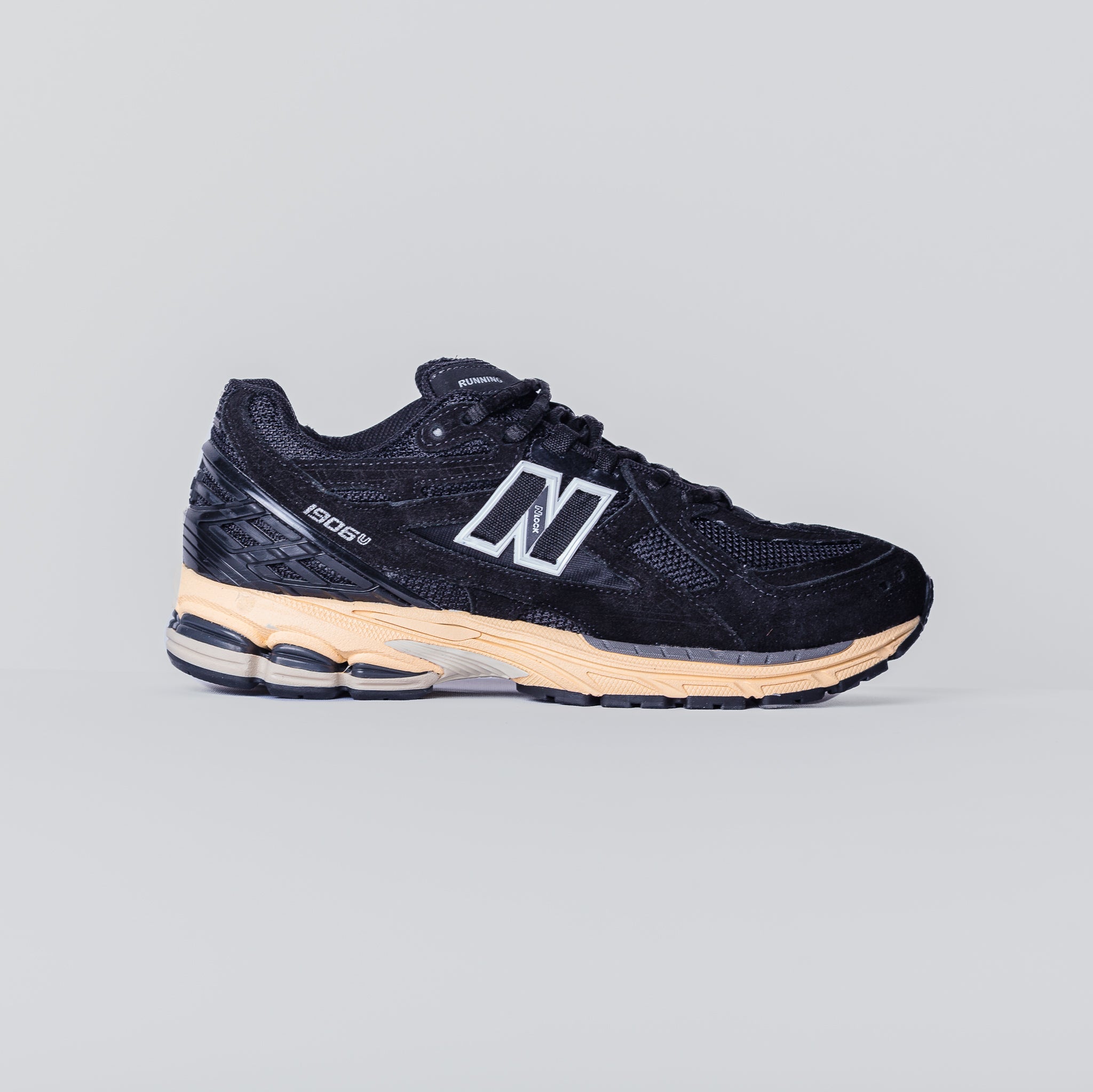 NB 1906 | Black Taos