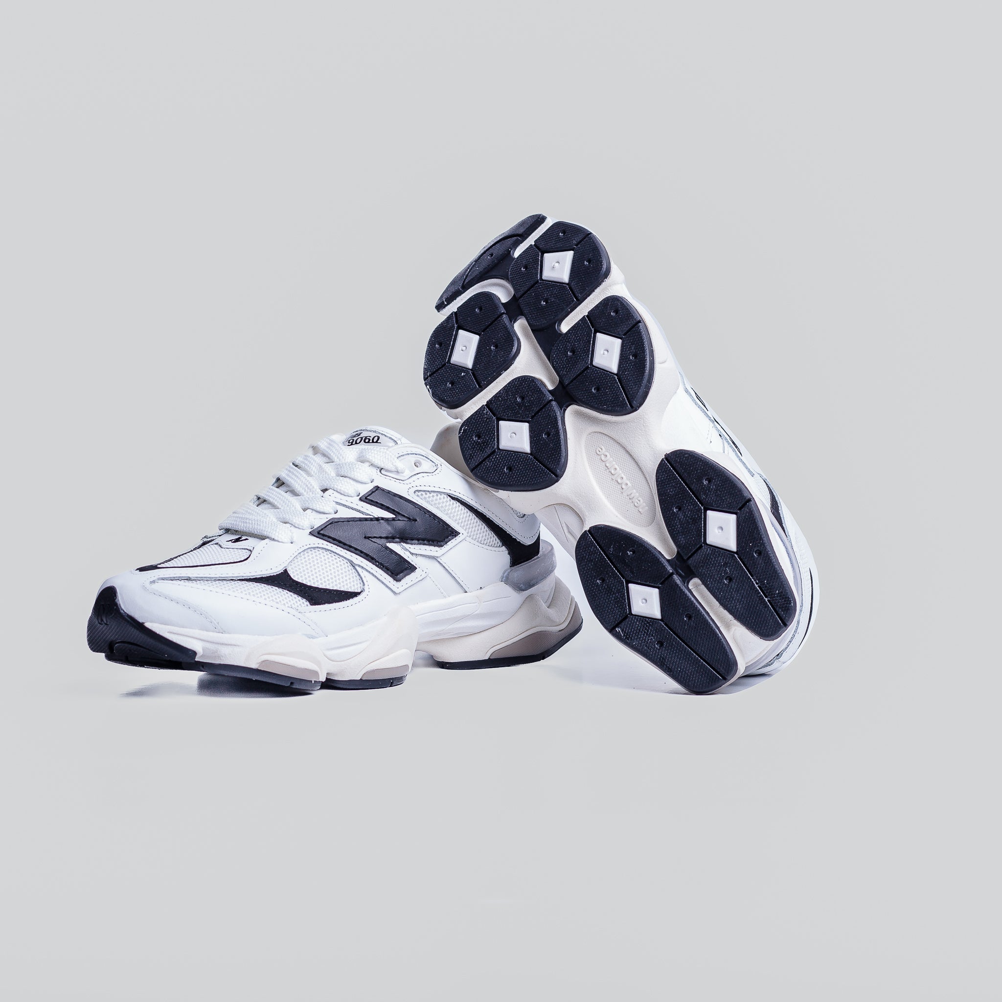 NB 9060 Branco e Preto