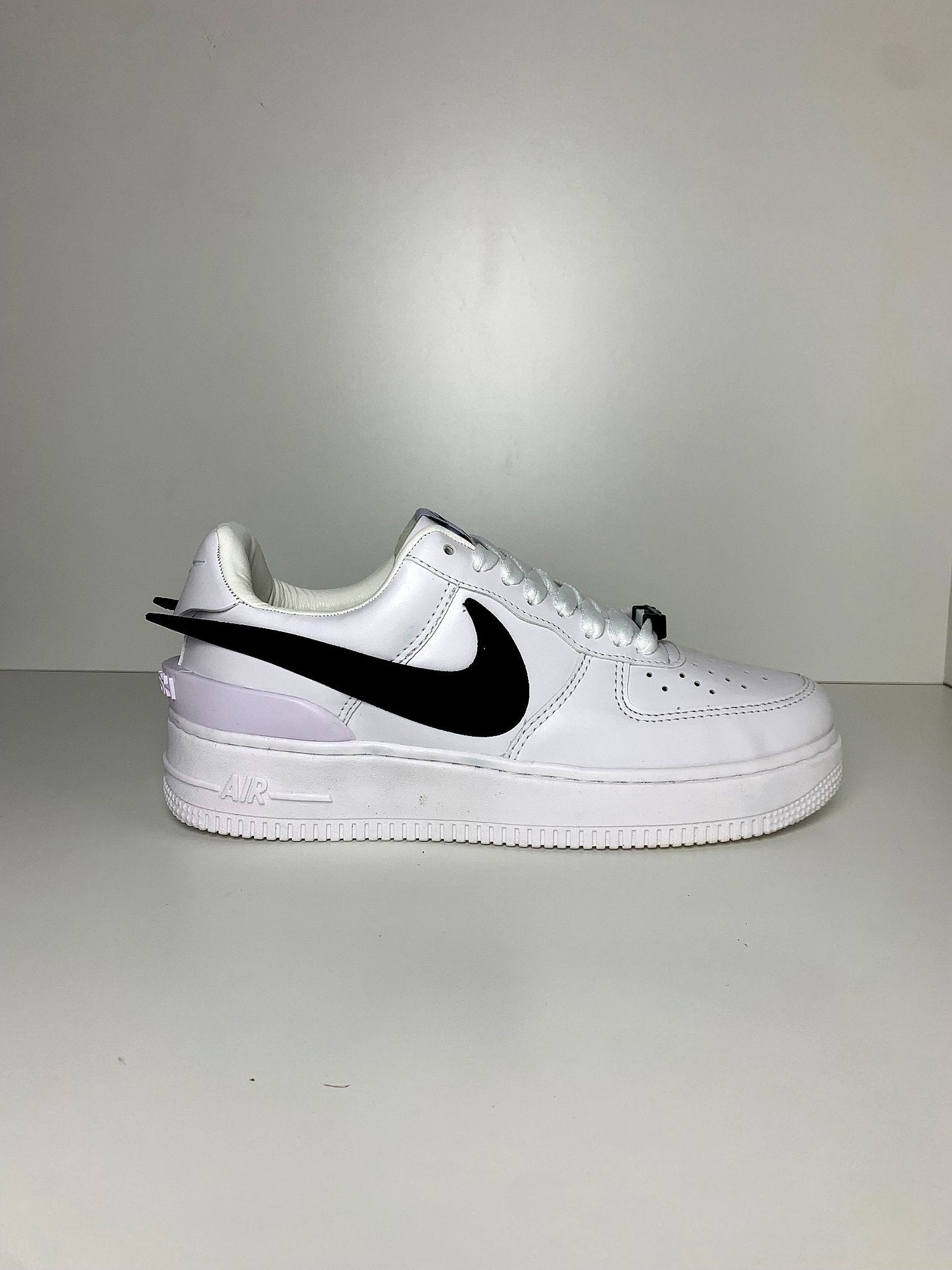 AF1  Ambush  Branco/Preto